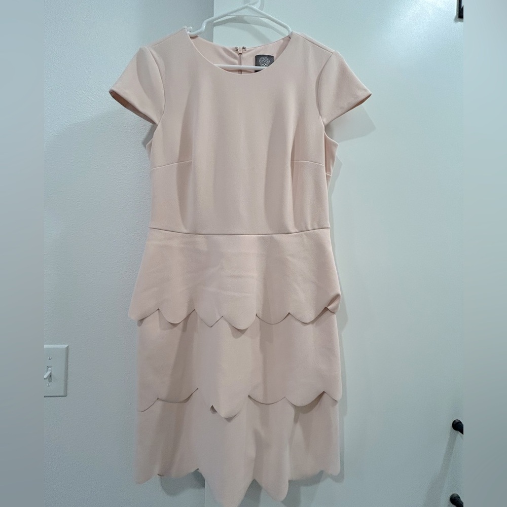 Vince Camuto, Size 8, Light Pink Scalloped Tiered Shift Dress